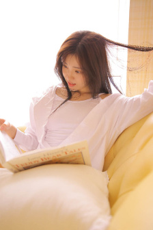 女人隐私故意给男生看